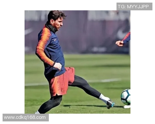 足球明星丝滑连招揭秘让你在球场上如鱼得水的技巧与策略